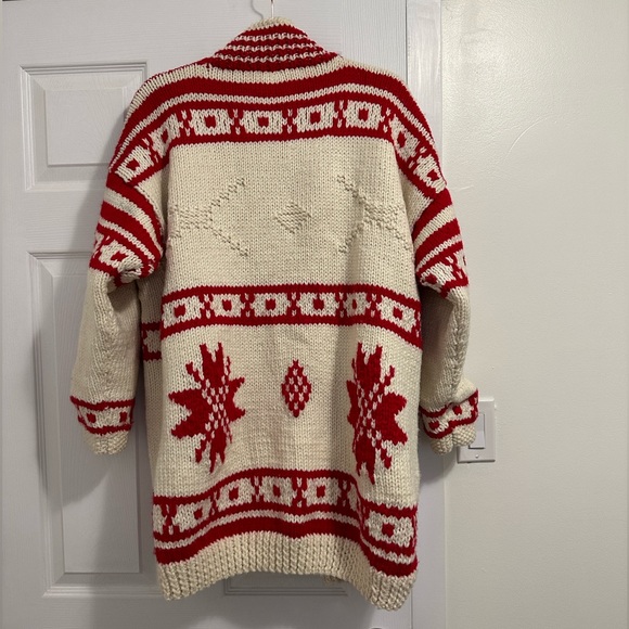 Hand-knit cardigan - Picture 4 of 5